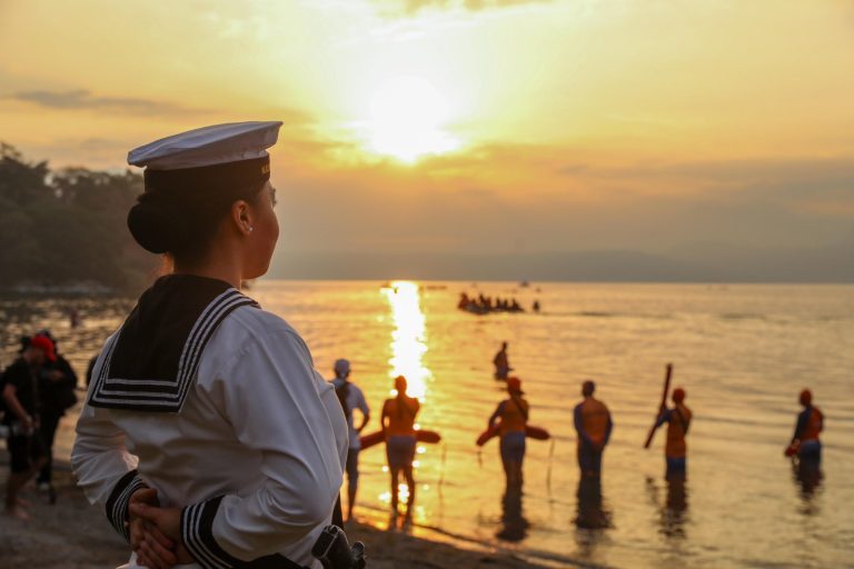 Personal brindando seguridad IRONMAN